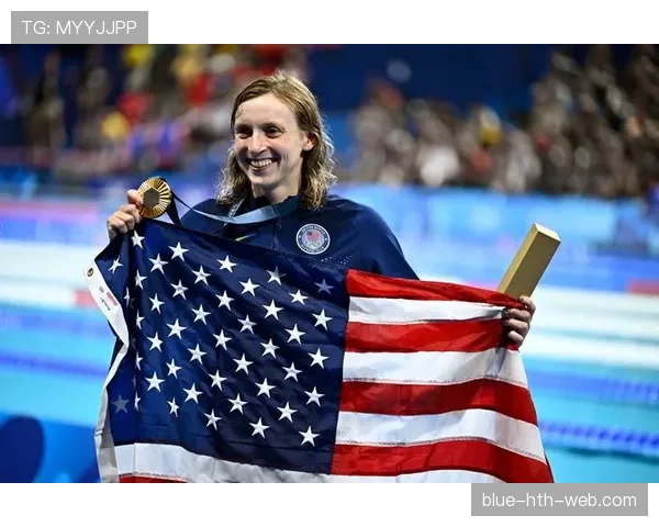 凯蒂·莱德基训练完顺手游个泳，普通人还在健身房找泳裤