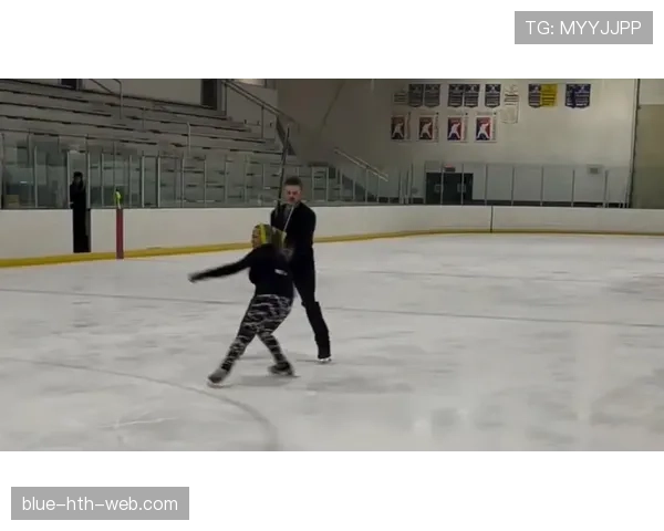 刷到托尼娅·哈丁的近照，冰上那股狠劲儿去哪了，看着像隔壁买菜的阿姨